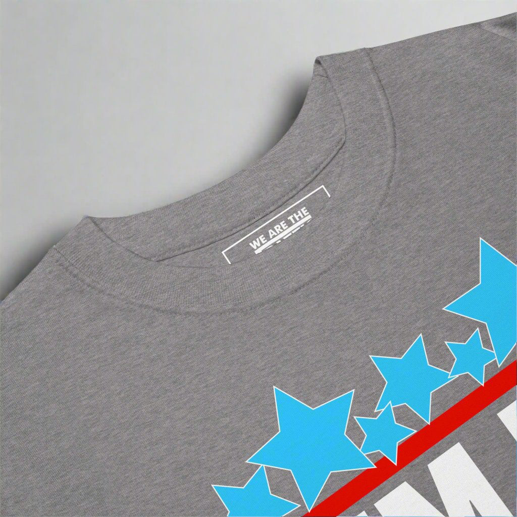 Closeup of a thsirt crewneck in gray